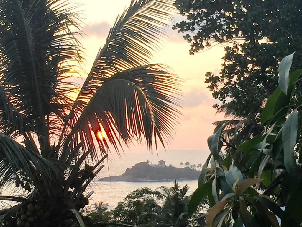 Lara'S Place Unawatuna Luaran gambar